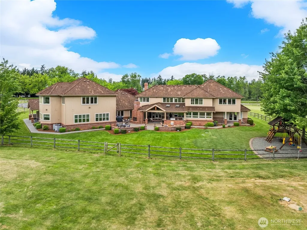 20729 SE 34th Street Sammamish WA 98075