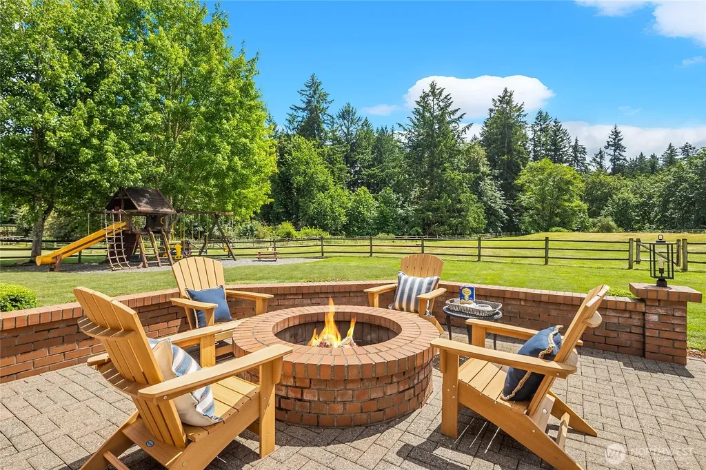 20729 SE 34th Street Sammamish WA 98075