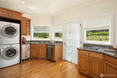 20729 SE 34th Street Sammamish WA 98075