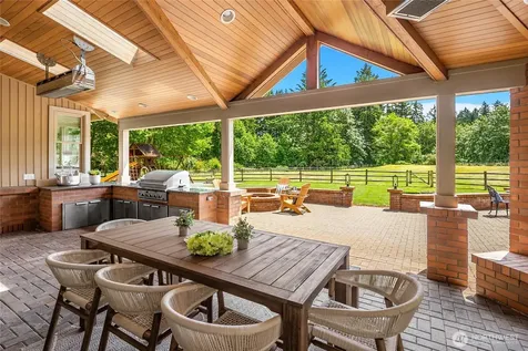 20729 SE 34th Street Sammamish WA 98075