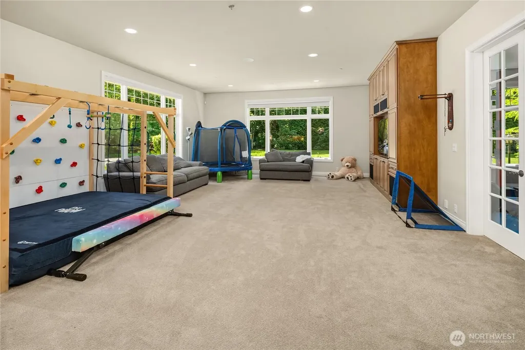 18049 NE 143rd Place Woodinville WA 98072