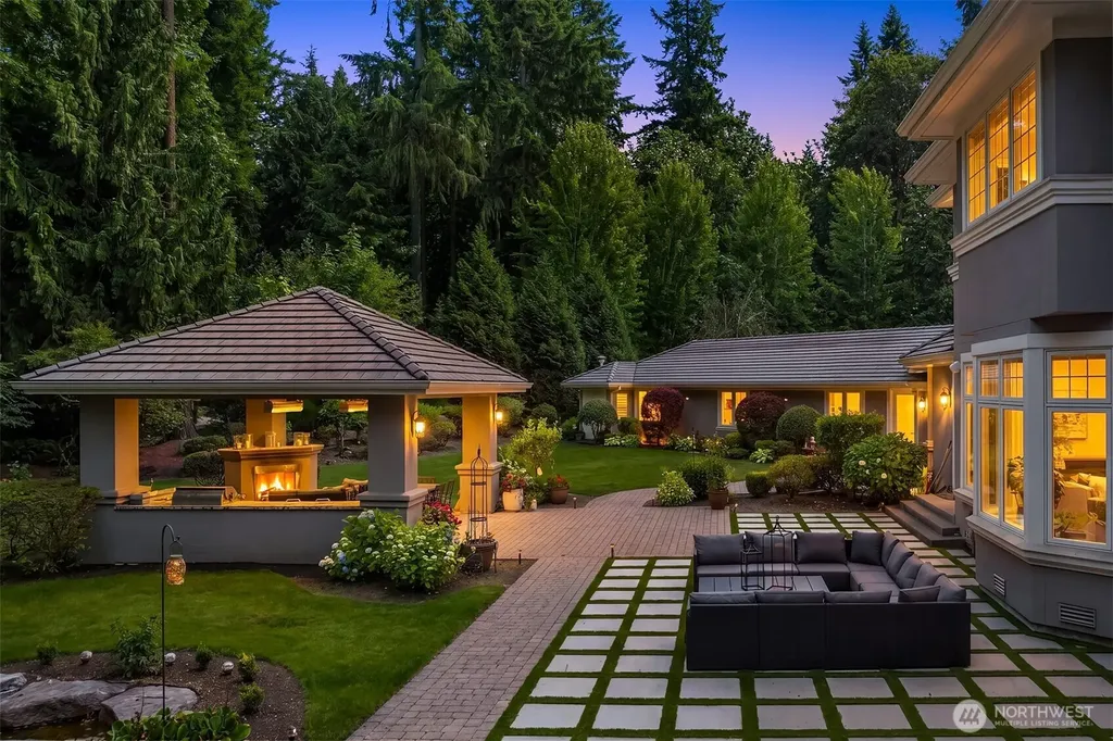 18049 NE 143rd Place Woodinville WA 98072