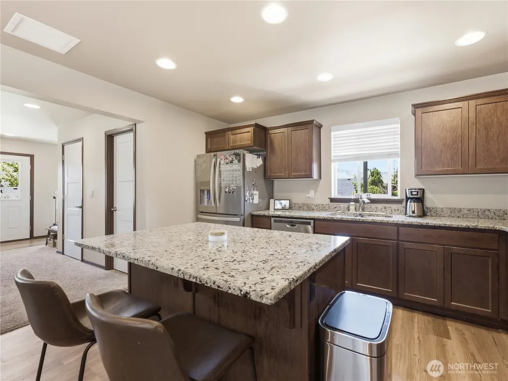 462 S Kansas Loop East Wenatchee WA 98802