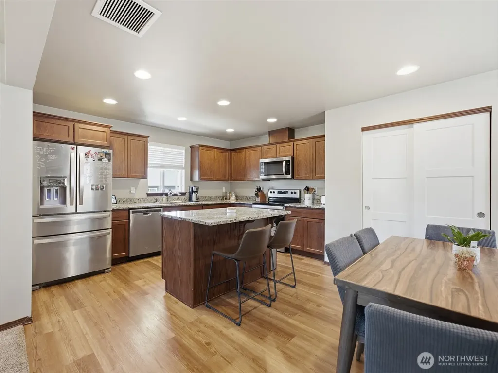 462 S Kansas Loop East Wenatchee WA 98802