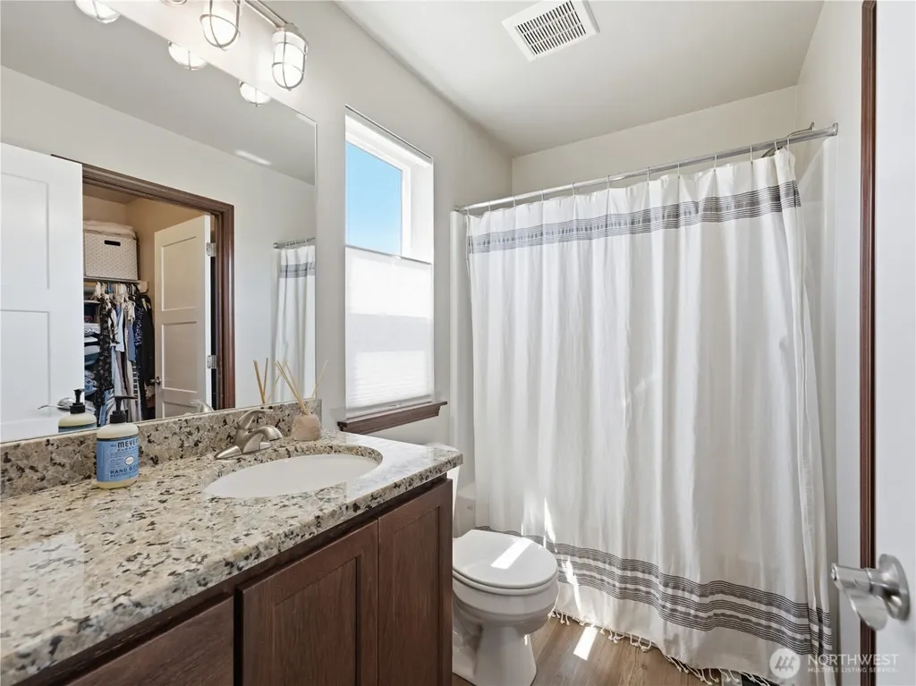 462 S Kansas Loop East Wenatchee WA 98802