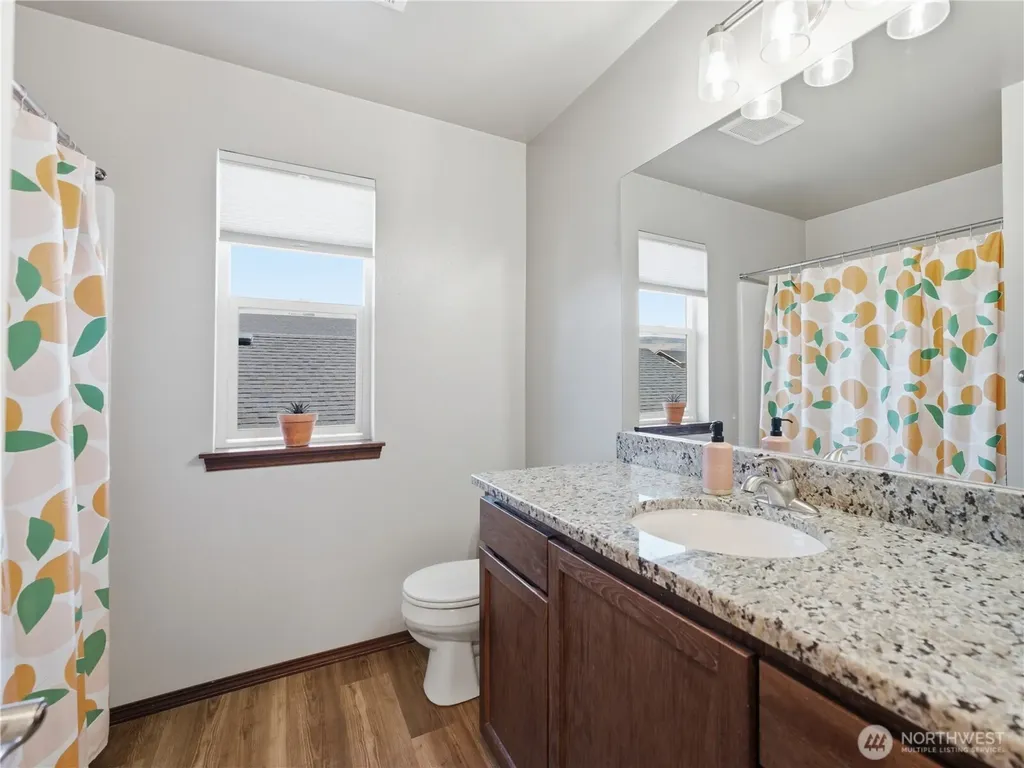 462 S Kansas Loop East Wenatchee WA 98802