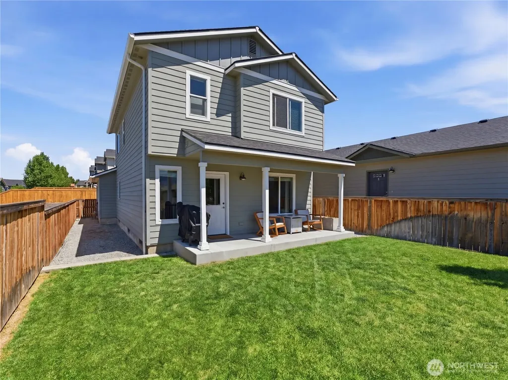 462 S Kansas Loop East Wenatchee WA 98802
