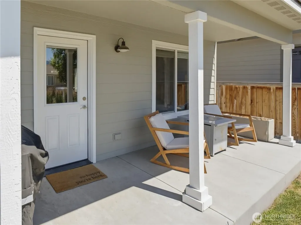 462 S Kansas Loop East Wenatchee WA 98802