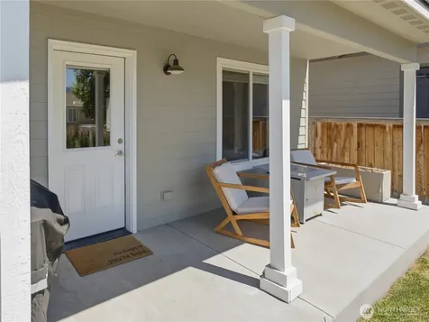 462 S Kansas Loop East Wenatchee WA 98802