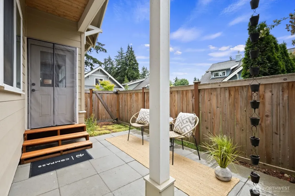 30913 6th Lane SW Federal Way WA 98023