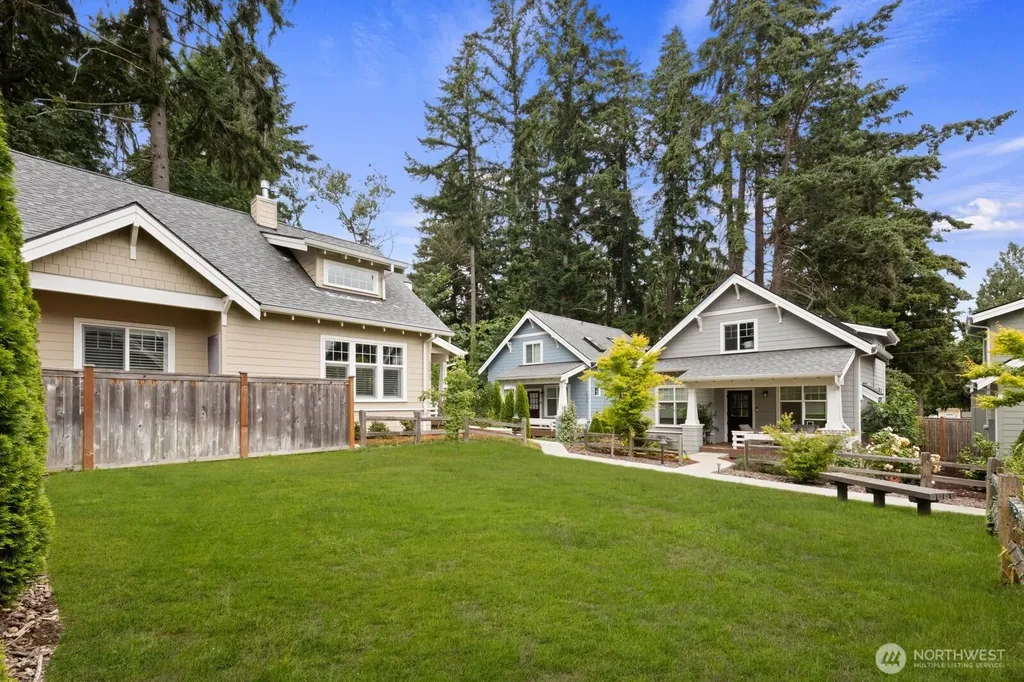 30913 6th Lane SW Federal Way WA 98023