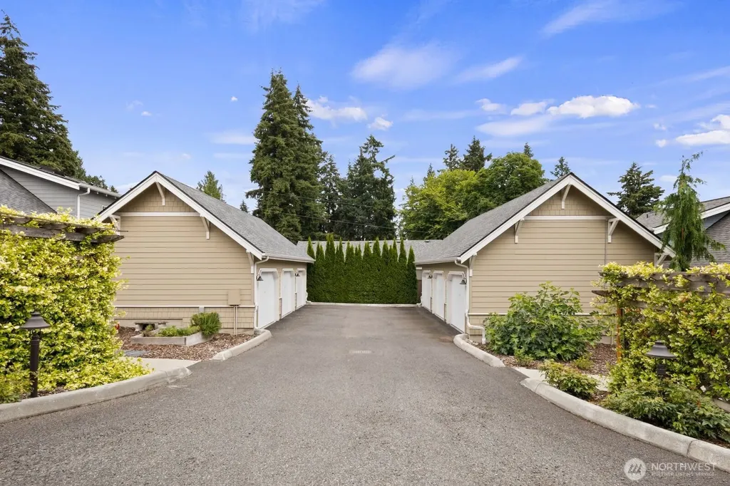 30913 6th Lane SW Federal Way WA 98023