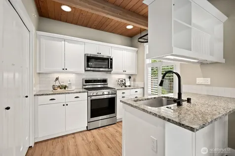 30913 6th Lane SW Federal Way WA 98023