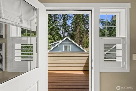 30913 6th Lane SW Federal Way WA 98023