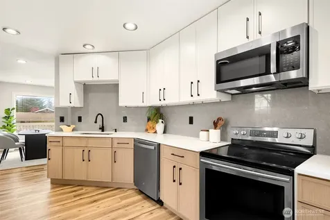 22057 SE 269th Place Maple Valley WA 98038