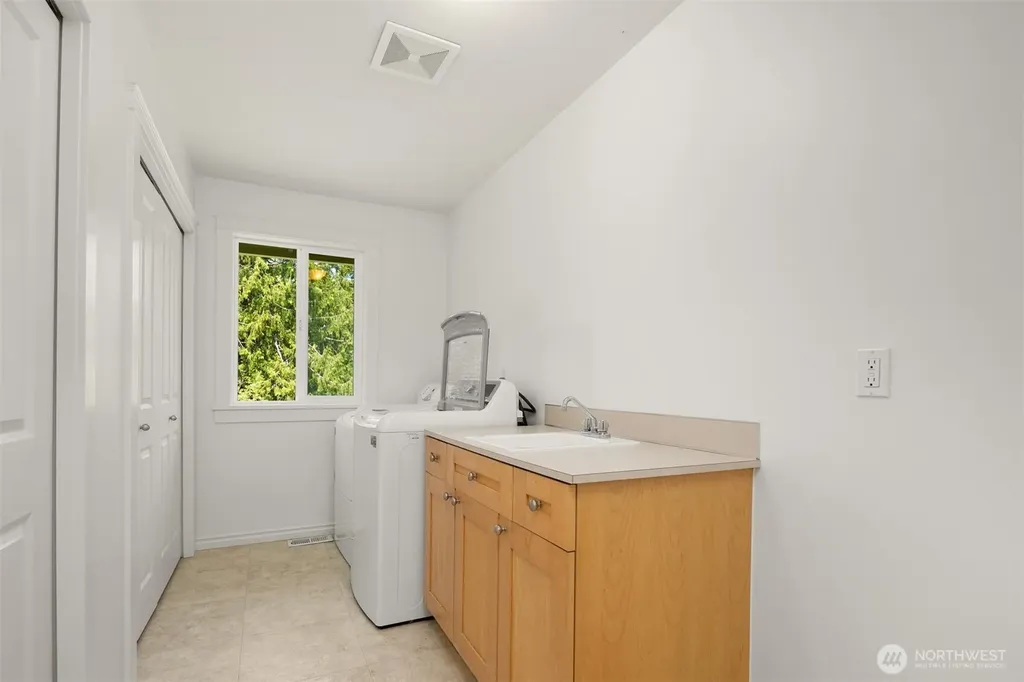 22272 NE Woodinville-duvall Road Woodinville WA 98077