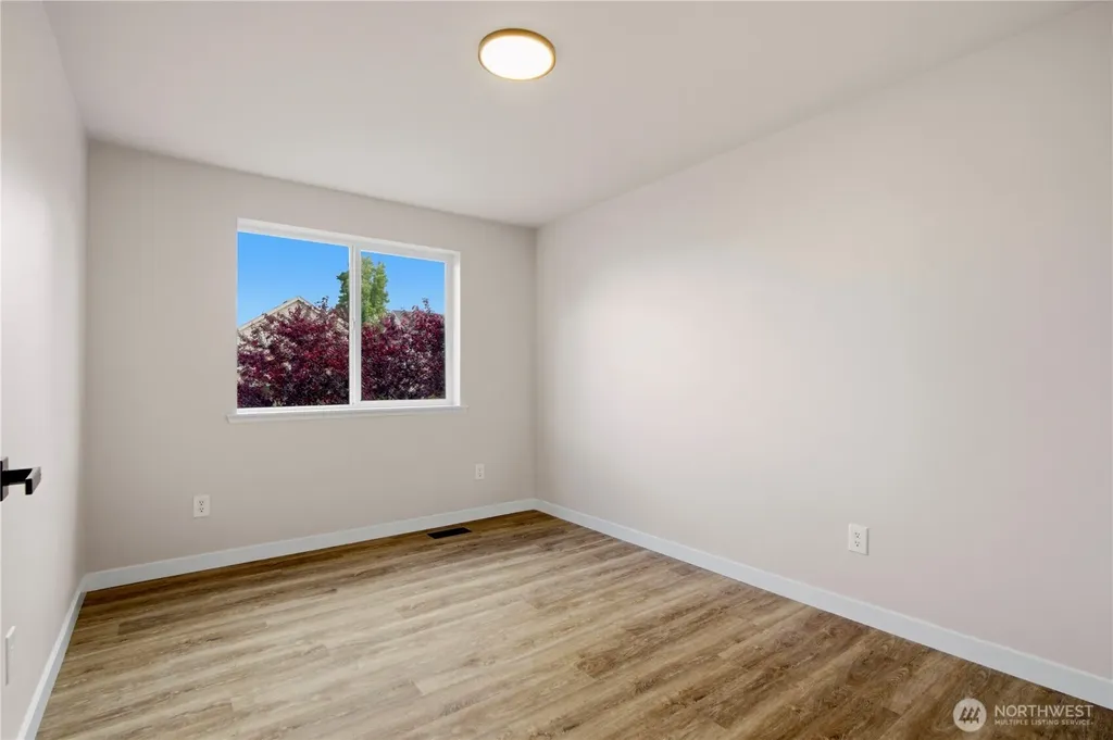 4335 NE 2nd Court Renton WA 98059