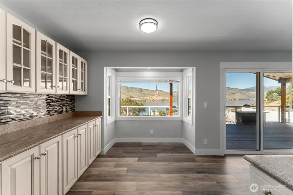 104 Orchard View Drive Chelan WA 98816