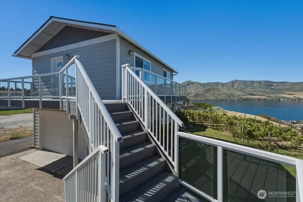 104 Orchard View Drive Chelan WA 98816