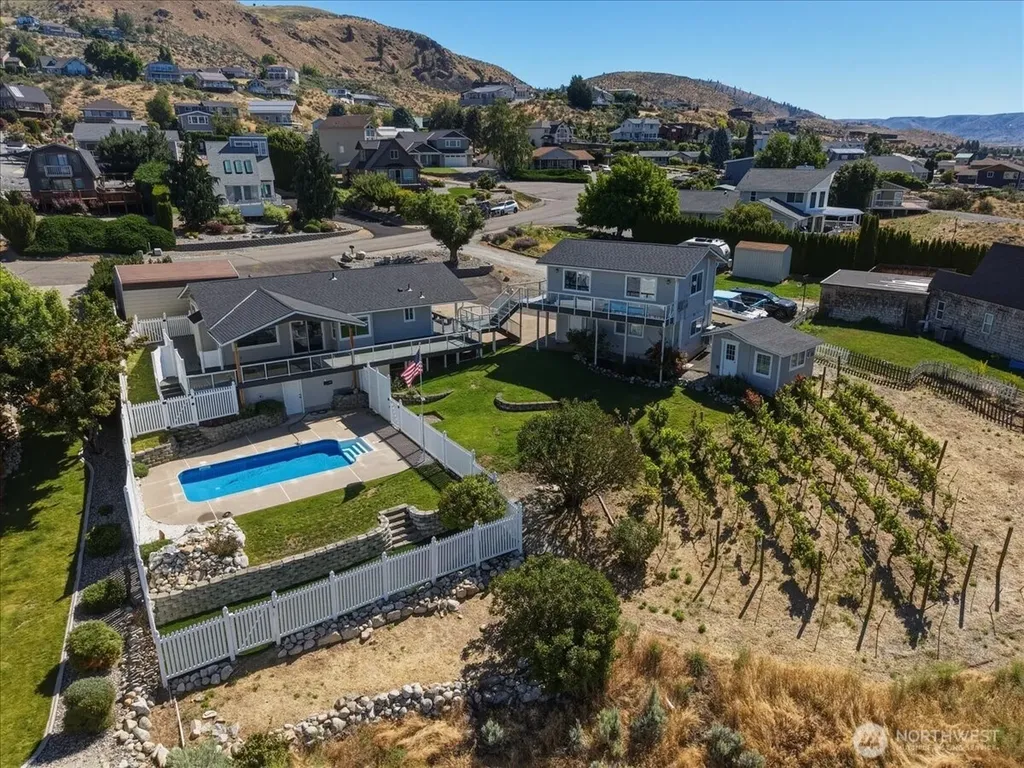 104 Orchard View Drive Chelan WA 98816