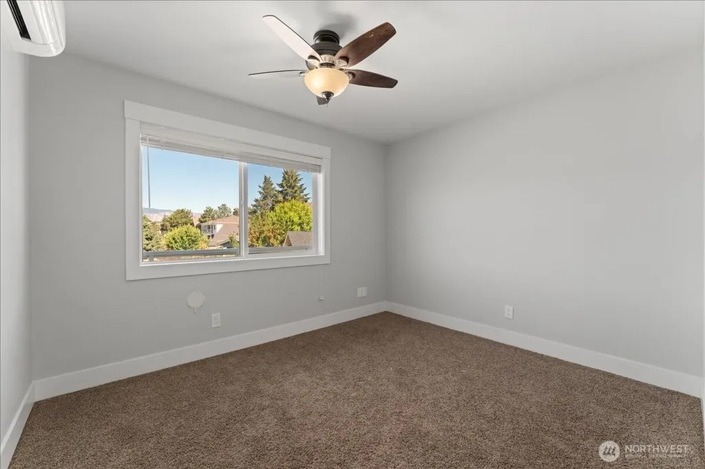 104 Orchard View Drive Chelan WA 98816