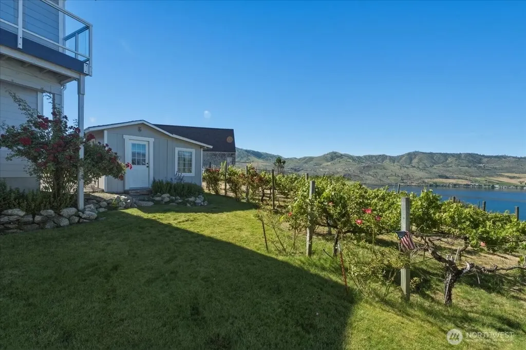 104 Orchard View Drive Chelan WA 98816