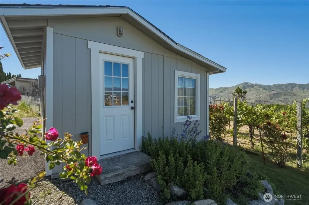 104 Orchard View Drive Chelan WA 98816