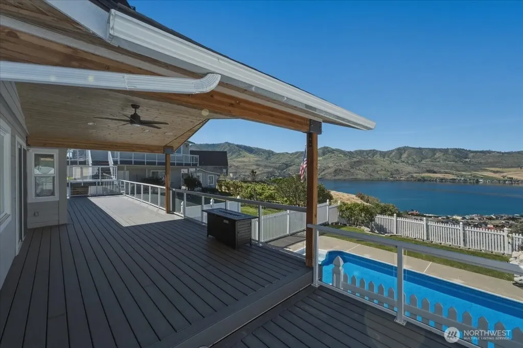 104 Orchard View Drive Chelan WA 98816
