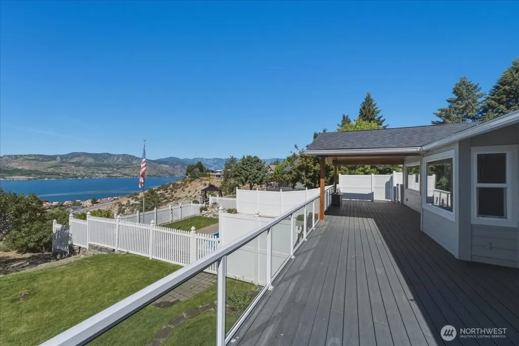 104 Orchard View Drive Chelan WA 98816