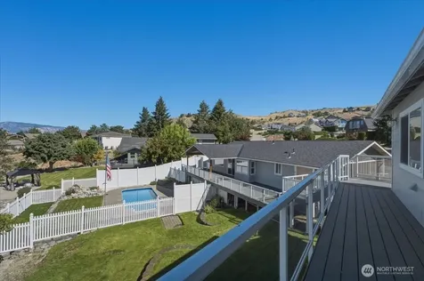 104 Orchard View Drive Chelan WA 98816