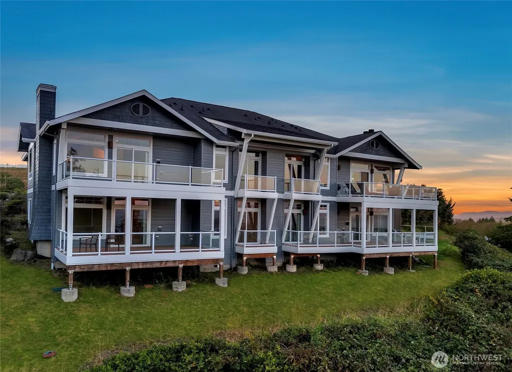 3224 Overlook Loop Ilwaco WA 98624