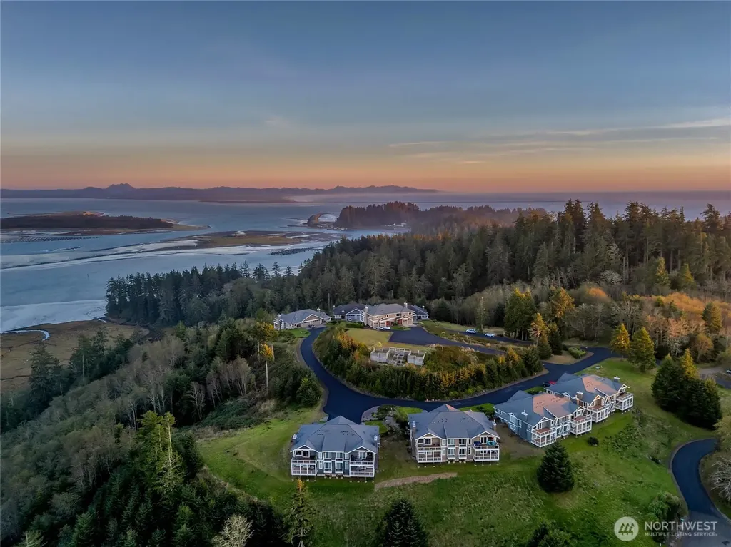 3224 Overlook Loop Ilwaco WA 98624