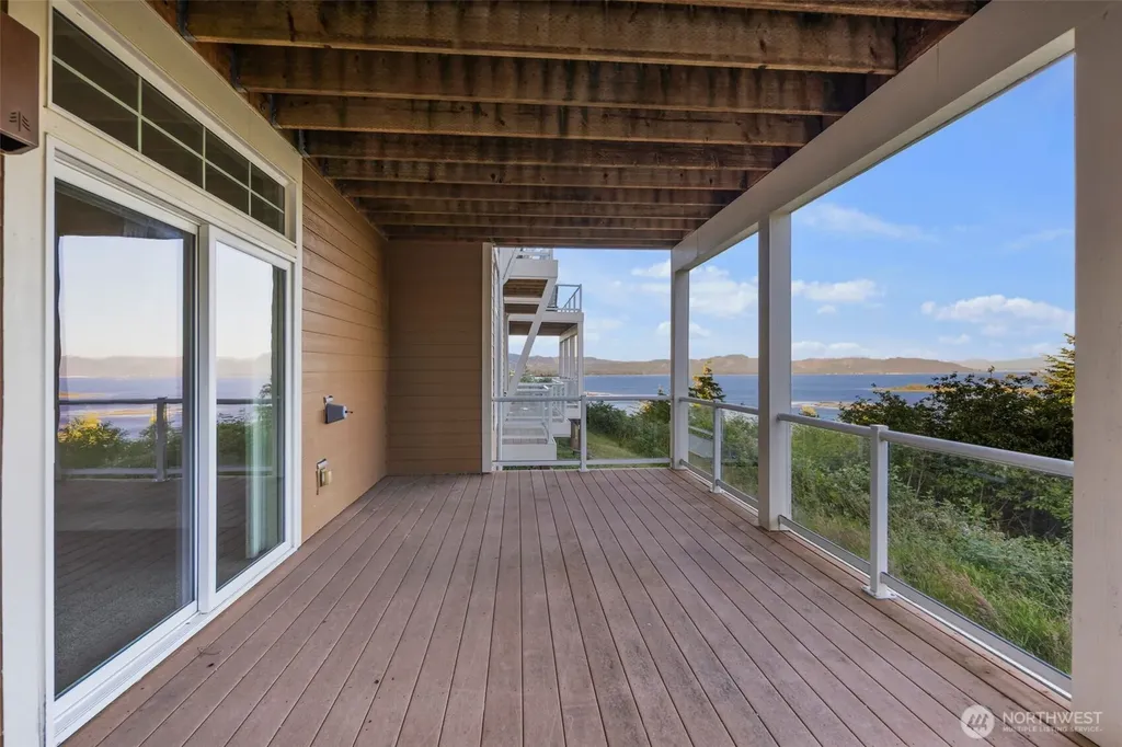 3224 Overlook Loop Ilwaco WA 98624