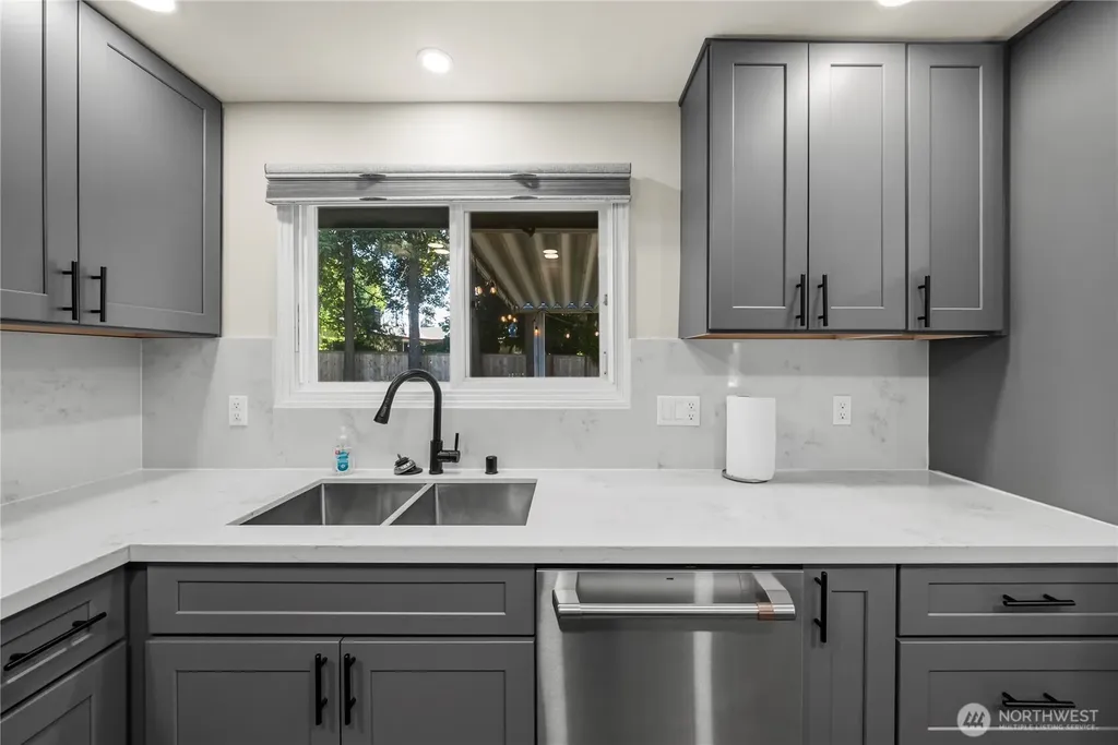 18326 Occidental Avenue S Burien WA 98148