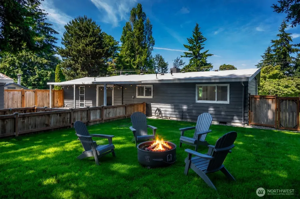 18326 Occidental Avenue S Burien WA 98148