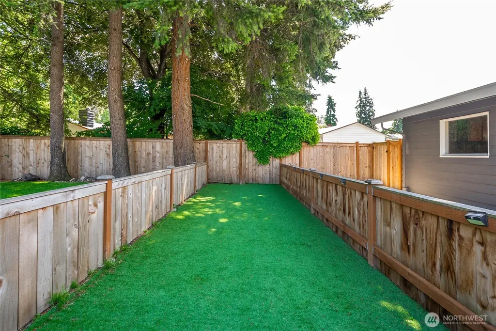 18326 Occidental Avenue S Burien WA 98148