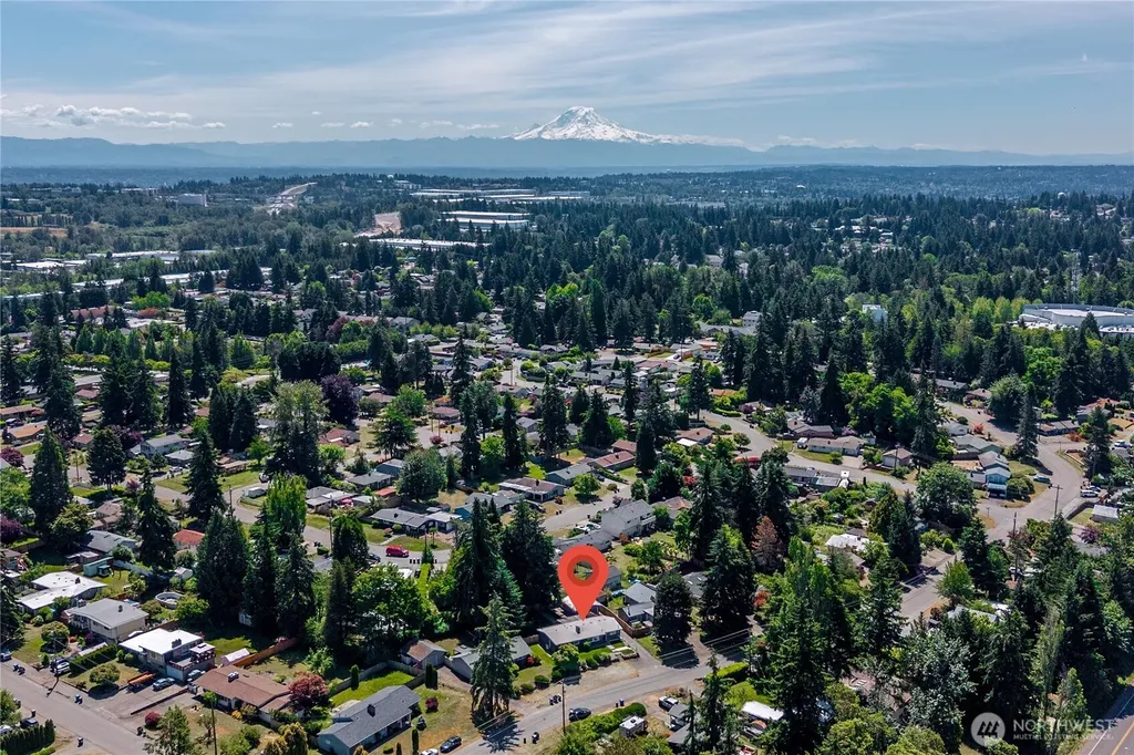 18326 Occidental Avenue S Burien WA 98148
