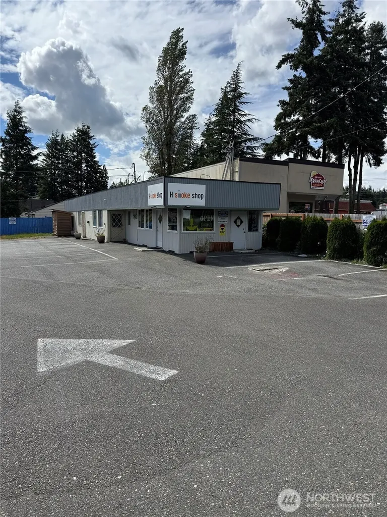 1831 Silverlake Road W Everett WA 98208