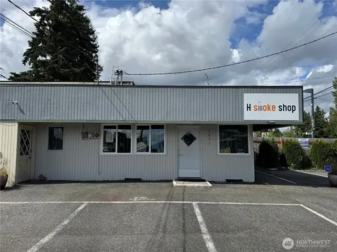 1831 Silverlake Road W Everett WA 98208