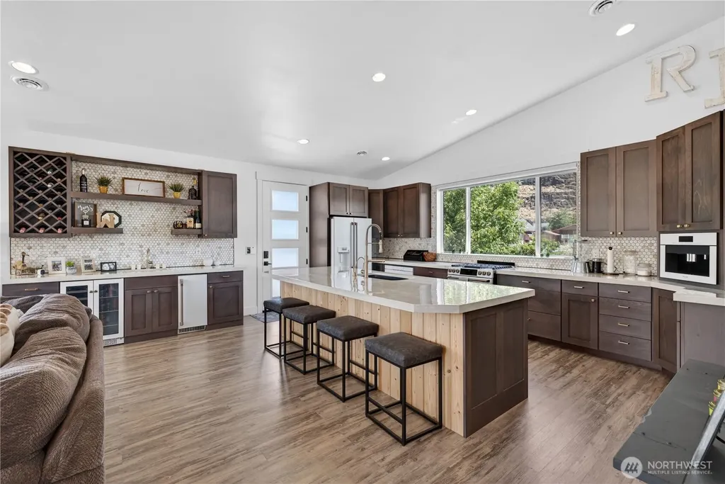 533 River Drive SW Quincy WA 98848