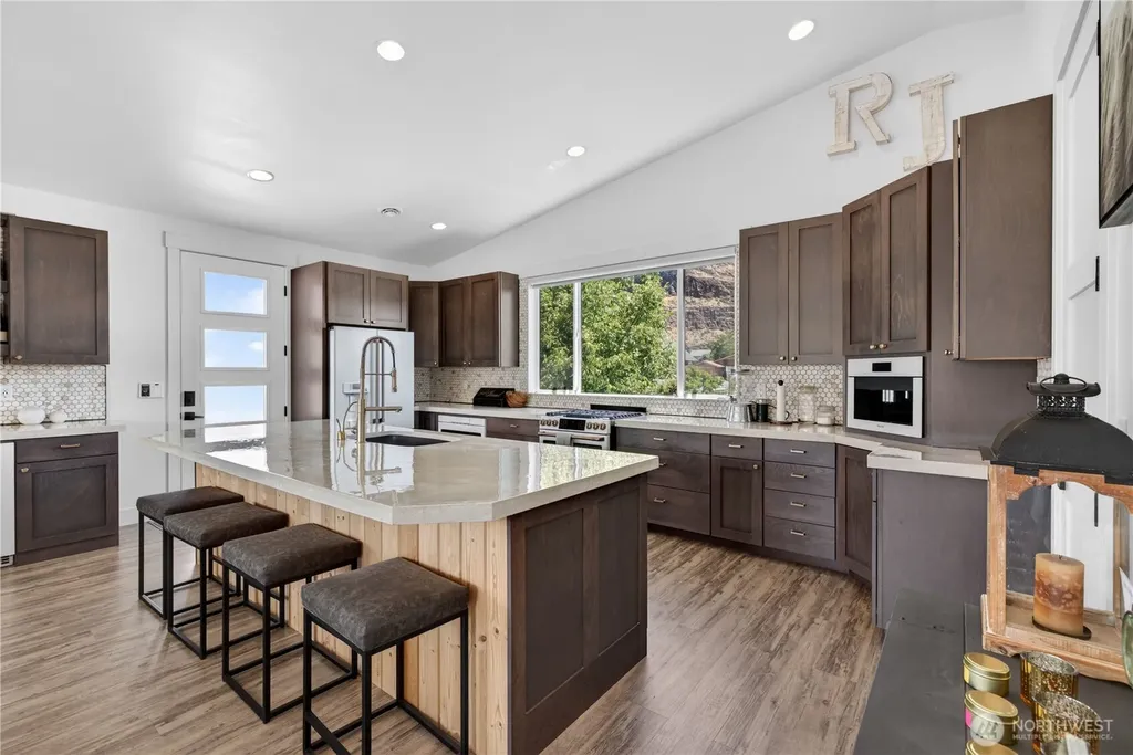 533 River Drive SW Quincy WA 98848