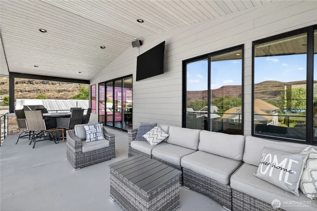 533 River Drive SW Quincy WA 98848