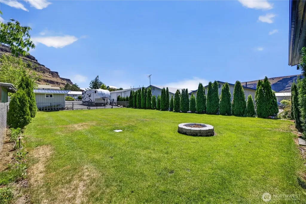 533 River Drive SW Quincy WA 98848
