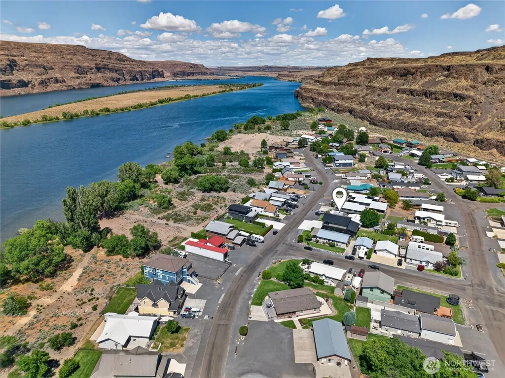 533 River Drive SW Quincy WA 98848