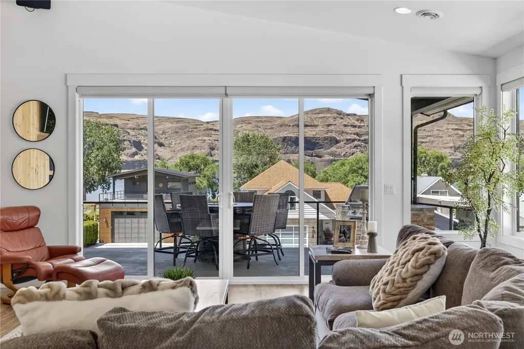 533 River Drive SW Quincy WA 98848