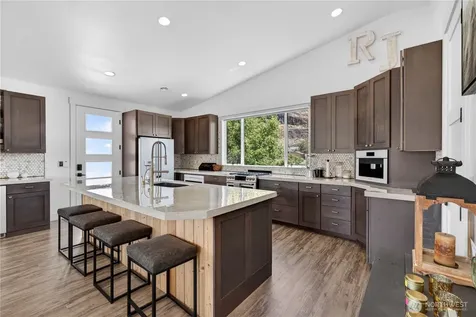 533 River Drive SW Quincy WA 98848