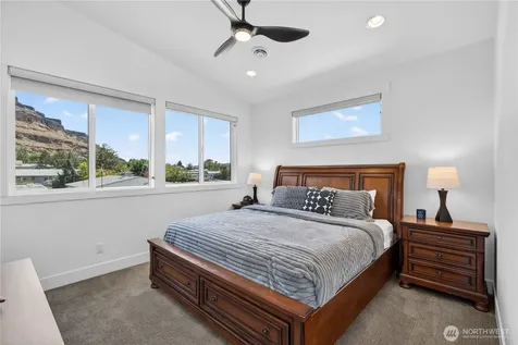 533 River Drive SW Quincy WA 98848