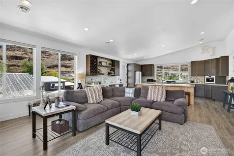 533 River Drive SW Quincy WA 98848