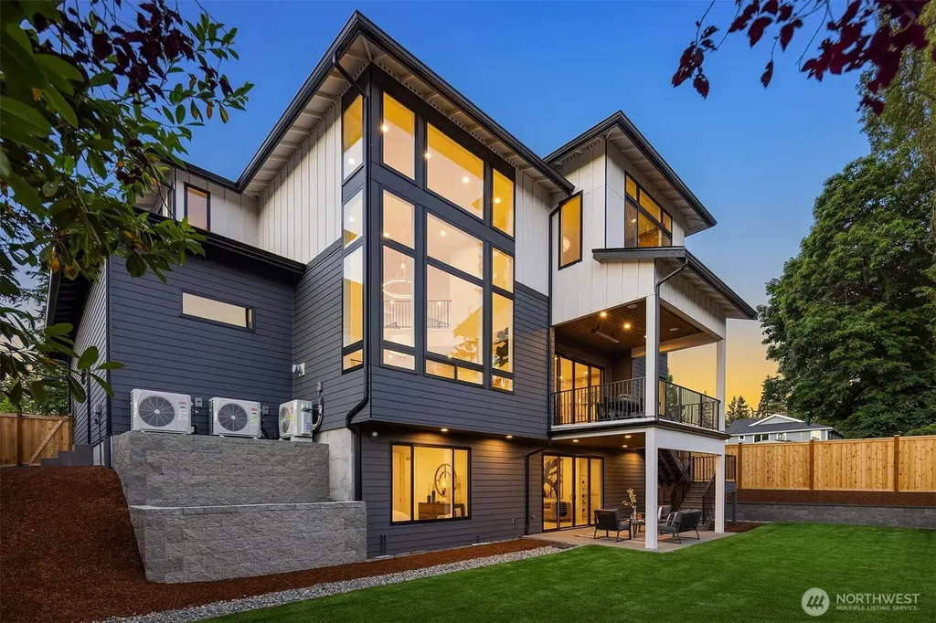16039 NE 3rd Street Bellevue WA 98008