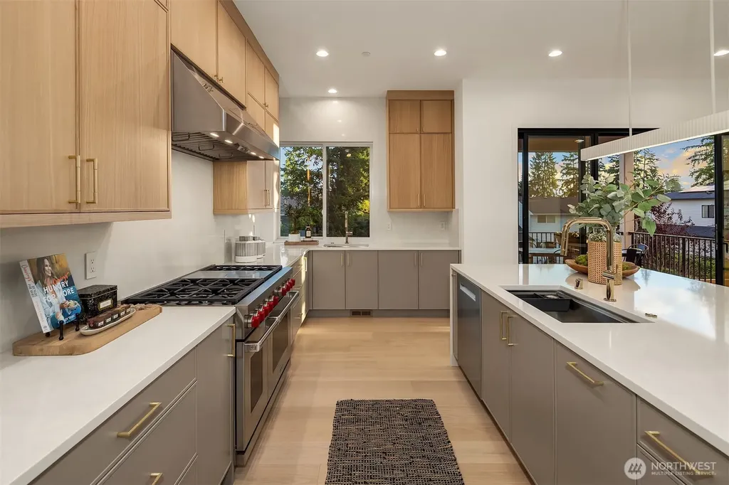 16039 NE 3rd Street Bellevue WA 98008